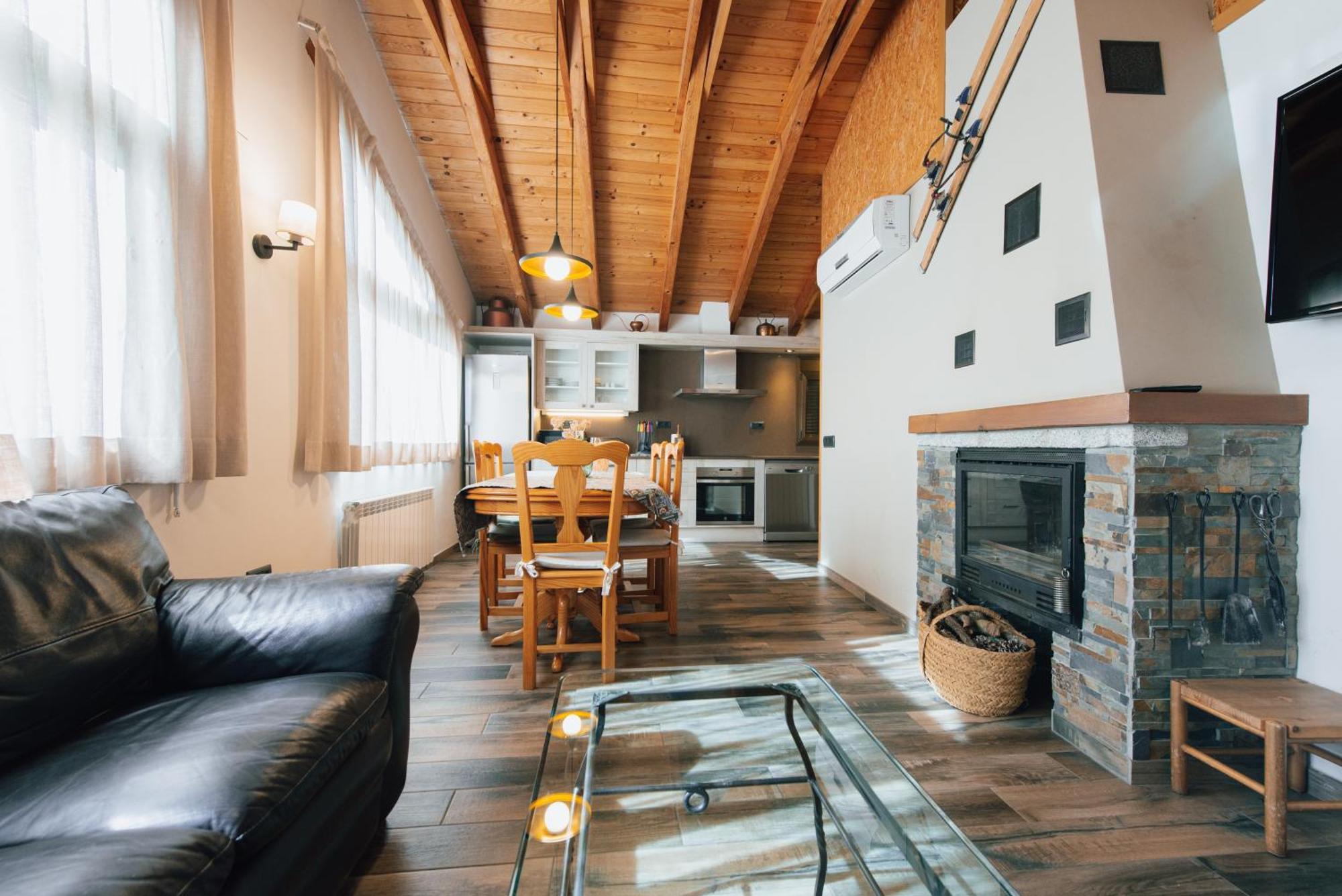 Lo Niu Apartment Ribera de Montardit Luaran gambar